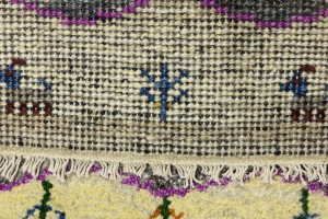 Cream Tribal 1'4X2'7 Indo-Gabbeh Oriental Rug