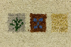 Cream Tribal 1'4X2'4 Indo-Gabbeh Oriental Rug