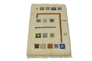 Cream Tribal 1'4X2'7 Indo-Gabbeh Oriental Rug