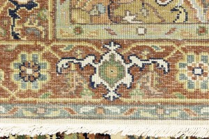Cream Geometric 4X6 Heriz Serapi Oriental Rug
