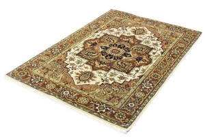 Cream Geometric 4X6 Heriz Serapi Oriental Rug