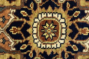 Cream Geometric 4X6 Heriz Serapi Oriental Rug