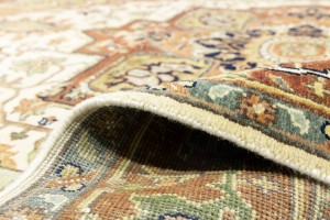 Cream Geometric 6X9 Heriz Serapi Oriental Rug