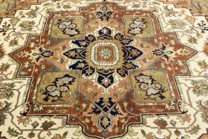 Cream Geometric 9X12 Heriz Serapi Oriental Rug