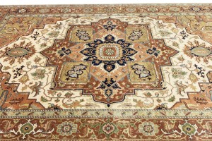 Cream Geometric 10X14 Heriz Serapi Oriental Rug