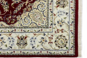 Red Floral 6X6 Indo-Nain Oriental Square Rug