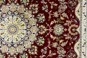 Red Floral 6X6 Indo-Nain Oriental Square Rug