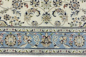 Cream Floral 5X7 Indo-Nain Oriental Rug