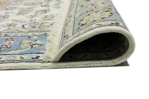 Cream Floral 5X7 Indo-Nain Oriental Rug