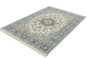 Cream Floral 5X7 Indo-Nain Oriental Rug