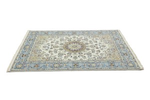 Cream Floral 5X7 Indo-Nain Oriental Rug