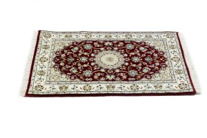 Red Floral 2X3 Indo-Nain Oriental Rug