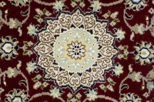Red Floral 2X3 Indo-Nain Oriental Rug