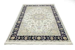 Cream Floral 6X9 Indo-Nain Oriental Rug