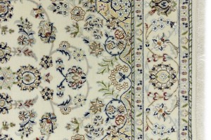 Cream Floral 5X7 Indo-Nain Oriental Rug