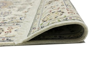Cream Floral 5X7 Indo-Nain Oriental Rug