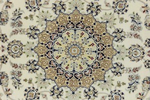 Cream Floral 5X7 Indo-Nain Oriental Rug
