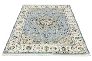 Light Blue-gray Floral 5X7 Indo-Nain Oriental Rug
