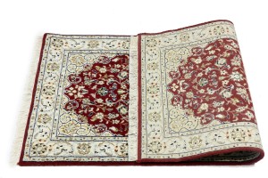Red Floral 2'5X4'9 Indo-Nain Oriental Rug