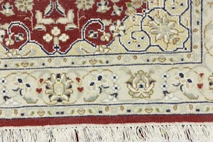 Red Floral 2'5X4'9 Indo-Nain Oriental Rug
