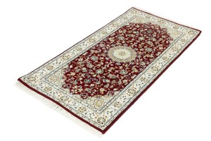 Red Floral 2'5X4'9 Indo-Nain Oriental Rug