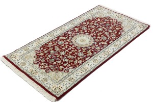 Red Floral 2'5X4'9 Indo-Nain Oriental Rug
