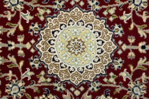Red Floral 2'5X4'9 Indo-Nain Oriental Rug