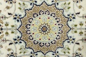 Cream Floral 2'7X8'4 Indo-Nain Oriental Runner Rug