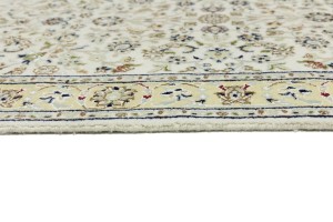 Cream Floral 3X7 Indo-Nain Oriental Rug
