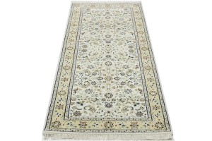 Cream Floral 3X7 Indo-Nain Oriental Rug