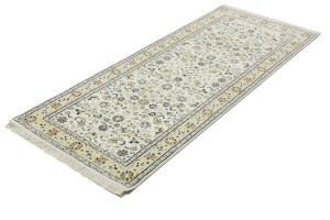 Cream Floral 3X7 Indo-Nain Oriental Rug