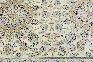 Cream Floral 6X12 Indo-Nain Oriental Rug