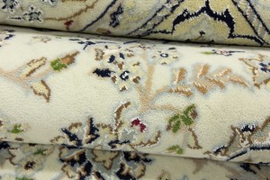 Cream Floral 6X12 Indo-Nain Oriental Rug