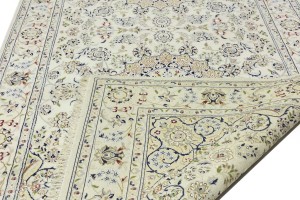 Cream Floral 6X12 Indo-Nain Oriental Rug