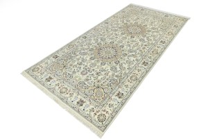 Cream Floral 6X12 Indo-Nain Oriental Rug