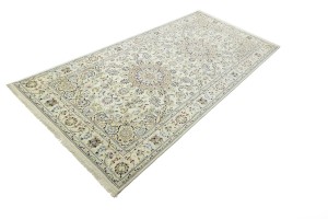 Cream Floral 6X12 Indo-Nain Oriental Rug