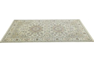 Cream Floral 6X12 Indo-Nain Oriental Rug