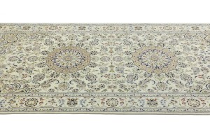 Cream Floral 6X12 Indo-Nain Oriental Rug