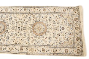 Cream Floral 3X18 Indo-Nain Oriental Runner Rug