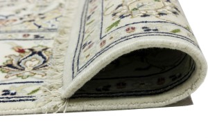 Cream Floral 5X8 Indo-Nain Oriental Rug