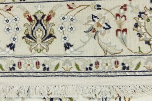 Cream Floral 5X8 Indo-Nain Oriental Rug