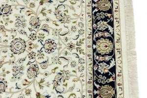 Cream Floral 4X6 Indo-Nain Oriental Rug