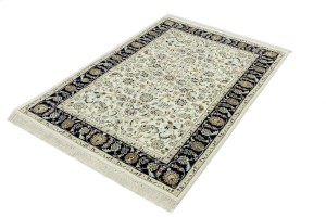 Cream Floral 4X6 Indo-Nain Oriental Rug