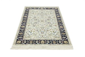 Cream Floral 4X6 Indo-Nain Oriental Rug