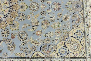 Light Blue-gray Floral 6X9 Indo-Nain Oriental Rug