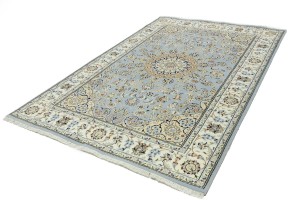 Light Blue-gray Floral 6X9 Indo-Nain Oriental Rug