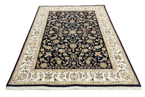 Dark Navy Floral 5'5X8 Indo-Nain Oriental Rug