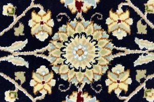 Dark Navy Floral 5'5X8 Indo-Nain Oriental Rug