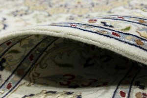 Cream Floral 8X10 Indo-Nain Oriental Rug