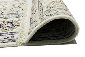 Cream Floral 8X10 Indo-Nain Oriental Rug